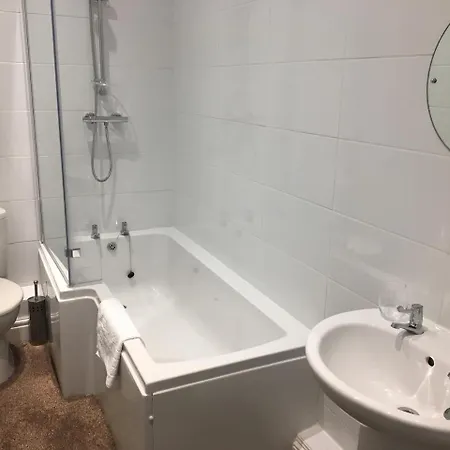 The Waverley Hotel *